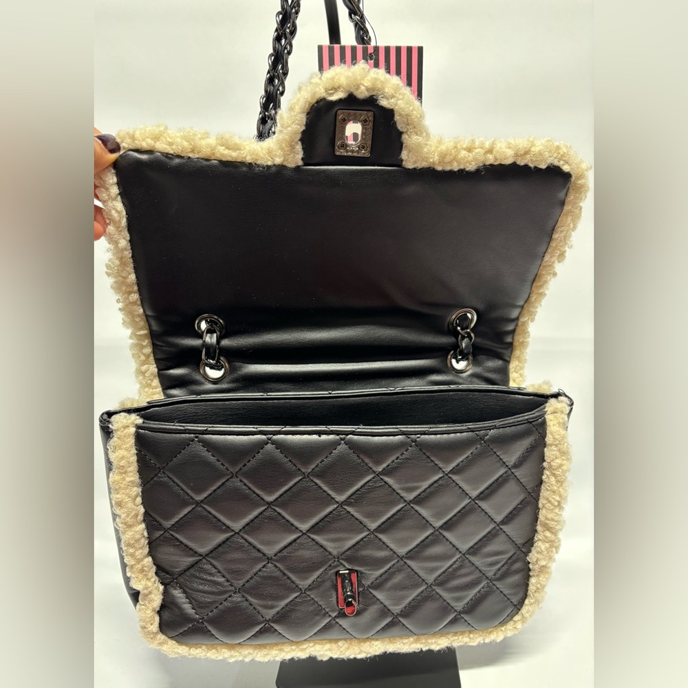 ✨Gilda Paris Quilted Fur Baguette Bag - Picture 4 of 9